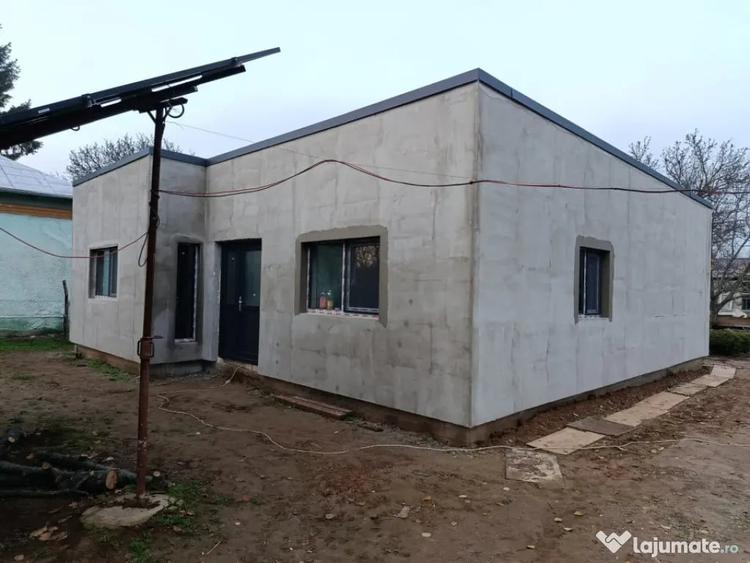 Casă cu 4 camere cu Teren 300 Mp în Coșoveni