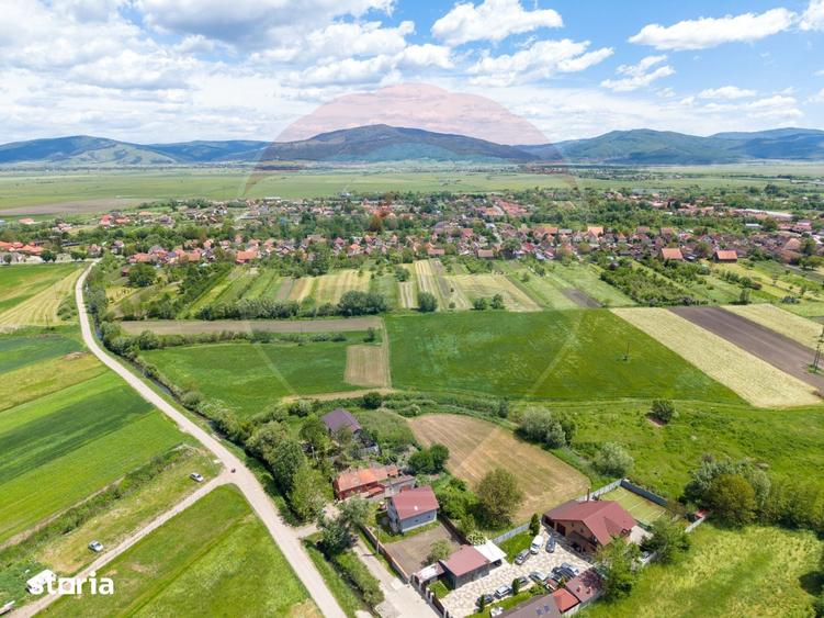 Teren de 25100 mp, în Prejmer