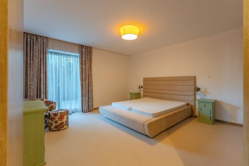 Apartament cu 3 camere decomandat, mobilat în Ultracentral
