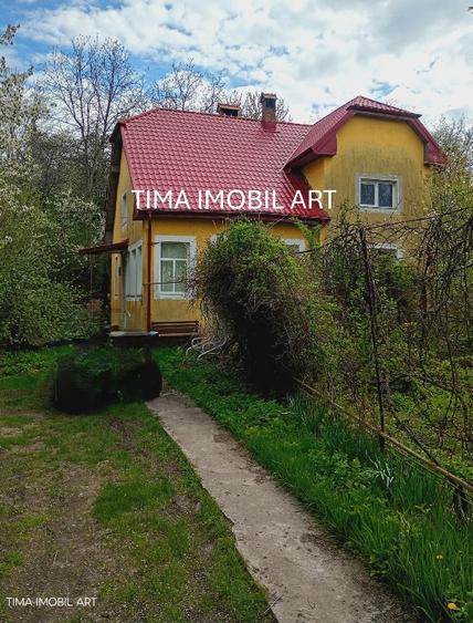 Casă individuală cu 3 camere cu Teren 1500 Mp în Central