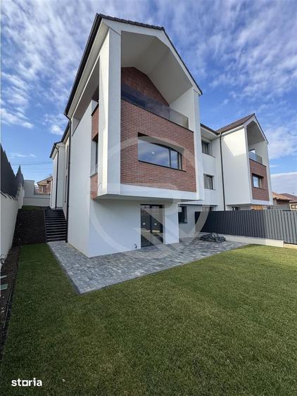 Casă cu 5 camere cu Teren 612 Mp în Borhanci