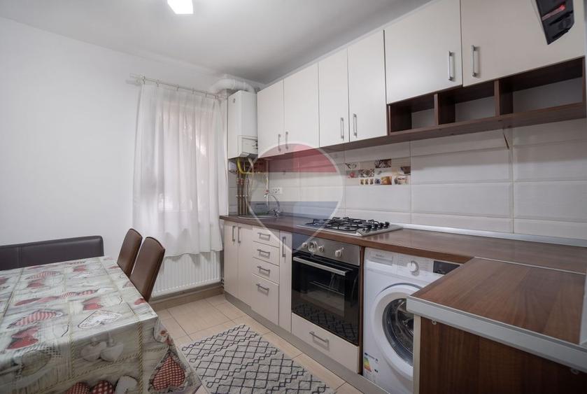 Apartament cu 2 camere semidecomandat, mobilat în Astra