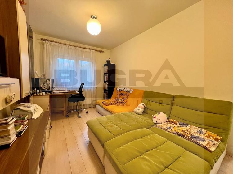Apartament cu 4 camere decomandat, mobilat în Plopilor