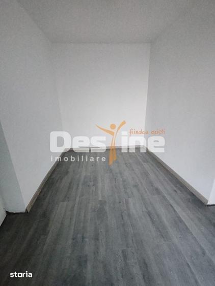 Casă cu 3 camere cu Teren 1800 Mp în Central