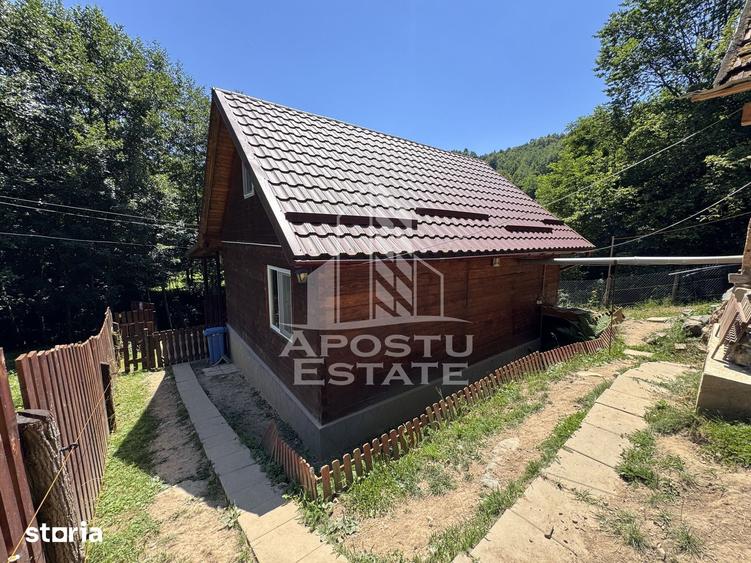 Casă cu 5 camere cu Teren 771 Mp în Ribița