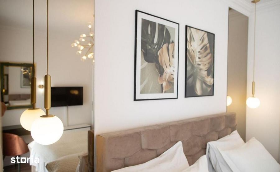 Apartament cu 3 camere semidecomandat în Ciupercenii Noi