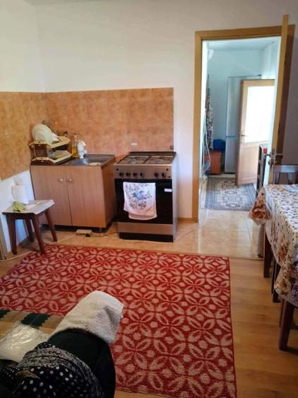 Casă cu 5 camere cu Teren 2040 Mp în Lipnița