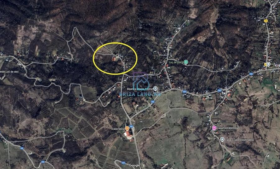 Teren de 3007 mp, în Seciu