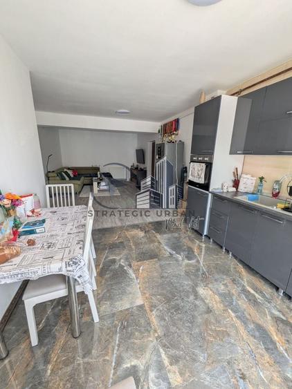 Apartament cu 2 camere semidecomandat, mobilat în Florești
