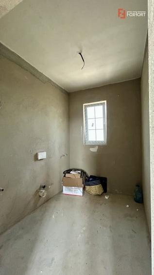 Duplex cu 3 camere cu Canalizare în Sânandrei