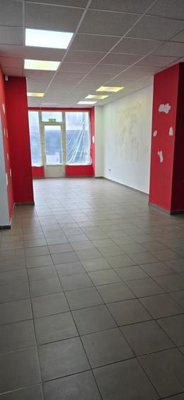 Spațiu comercial, de 64 mp, în Central