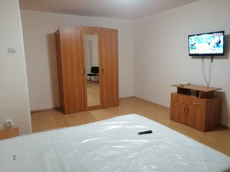 Garsonieră decomandată în Runcu