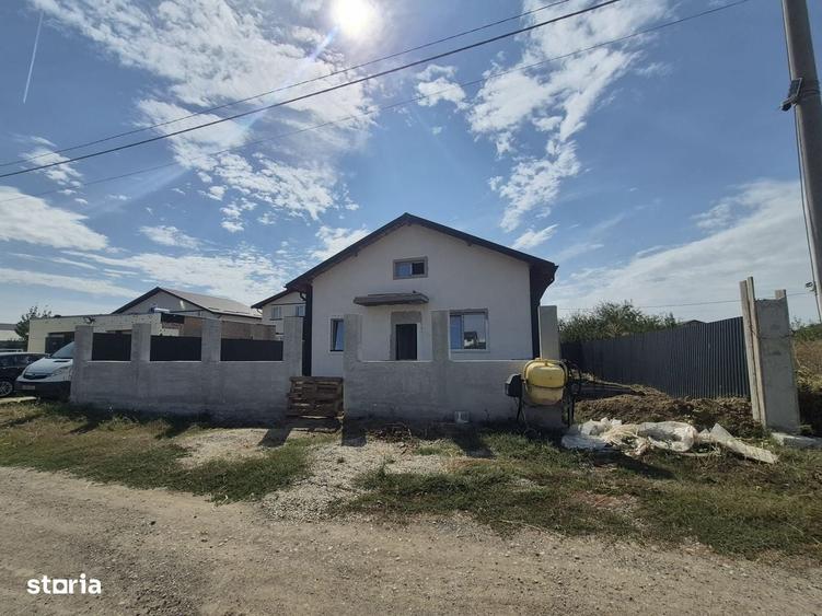 Casă cu 3 camere cu Teren 261 Mp în Berceni