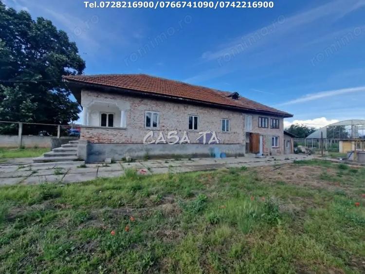 Casă cu 3 camere cu Canalizare în Slobozia