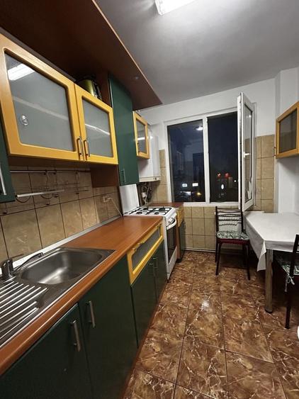 Apartament cu 2 camere semidecomandat în Titan