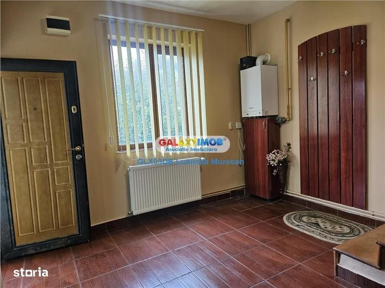 Casă cu 4 camere în Valea