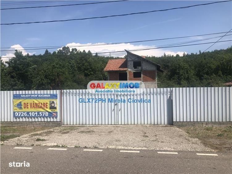 Casă cu 4 camere cu Teren 1513 Mp în Cornu