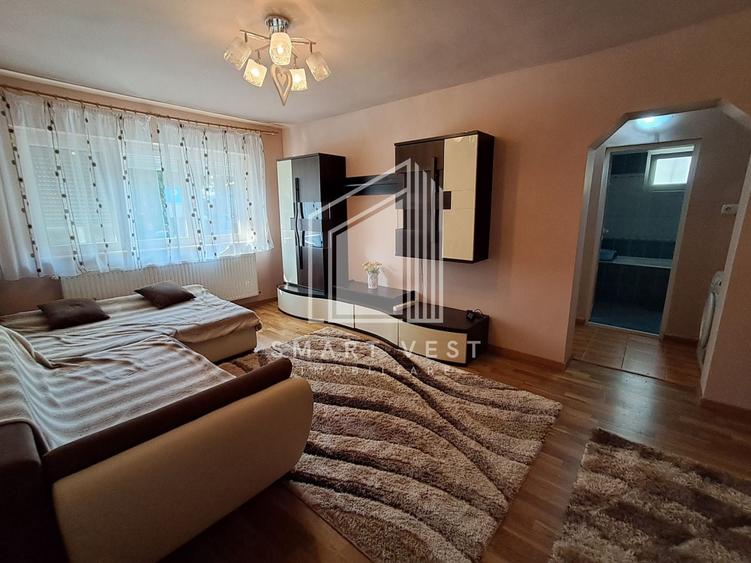 Apartament cu 3 camere semidecomandat, mobilat în Micro 16