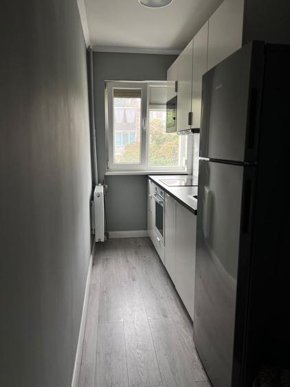Apartament cu 3 camere semidecomandat în Nufărul