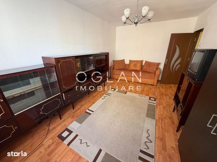 Apartament cu 3 camere decomandat în Vasile Aaron