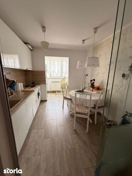 Apartament cu 3 camere, mobilat în Pantelimon