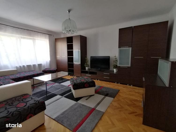 Apartament cu 2 camere în Micro 15