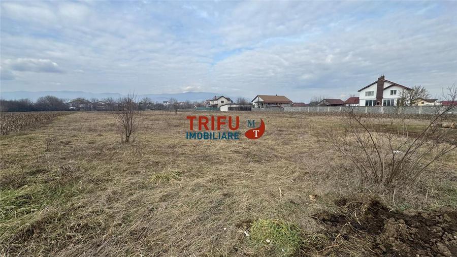 Teren Construcții intravilan de 464 mp, în Partoș