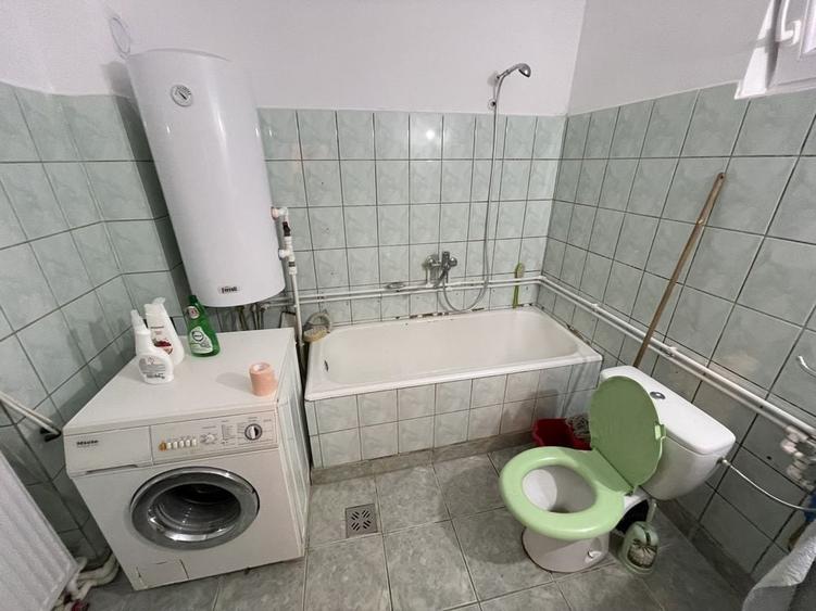 Casă cu 3 camere în Berbești
