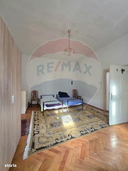 Casă cu 4 camere în Ultracentral