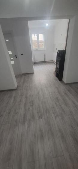 Apartament cu 3 camere decomandat în Gălăuțaș