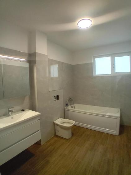 Casă individuală cu 4 camere cu Canalizare în Vidra