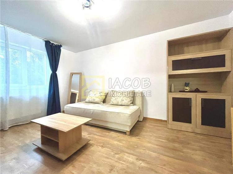 Apartament cu 2 camere decomandat, mobilat în 9 Mai