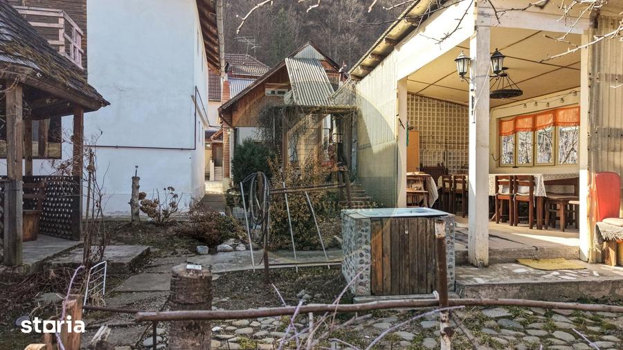 Casă cu 5 camere cu Teren 1500 Mp în Bran