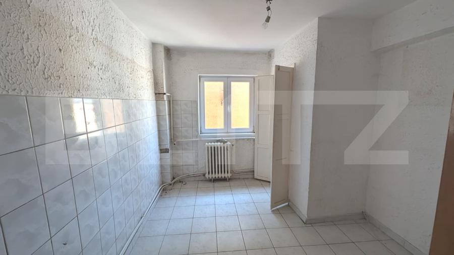Apartament cu 3 camere decomandat în Nord