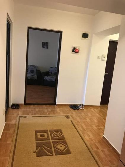 Apartament cu 3 camere decomandat în Tătărași