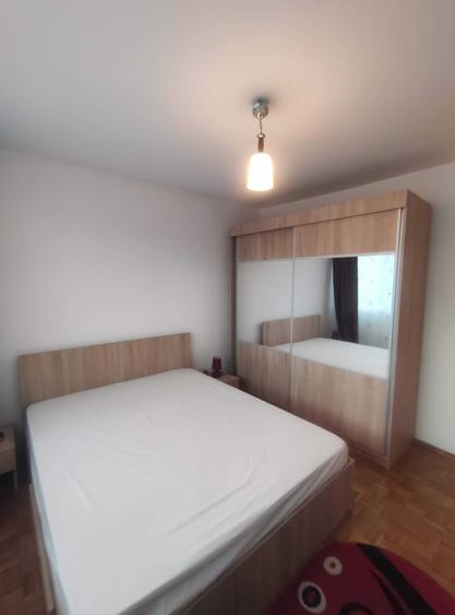 Apartament cu 2 camere decomandat în Eroii Revoluției