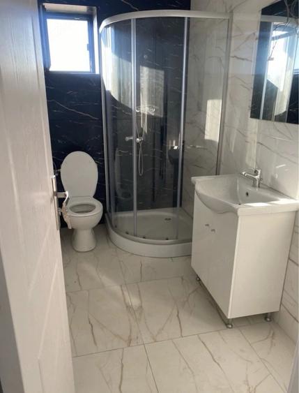 Apartament cu 3 camere decomandat în Calea București