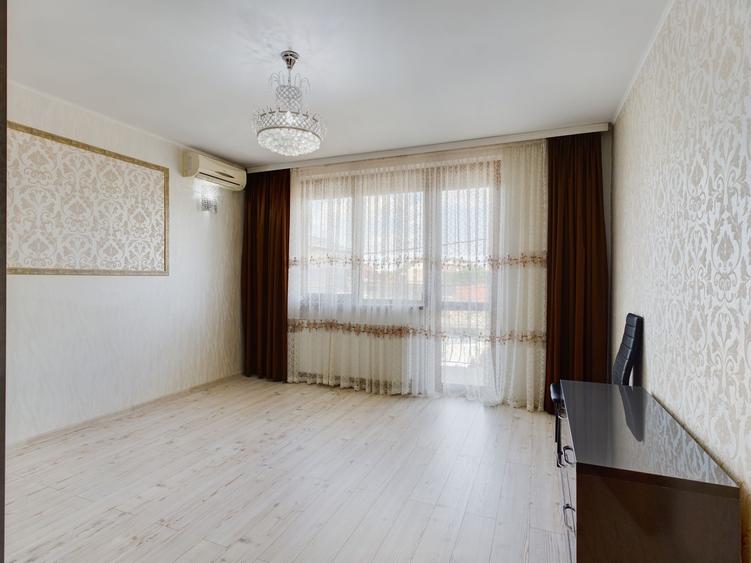 Casă individuală cu 6 camere cu Canalizare în Titan