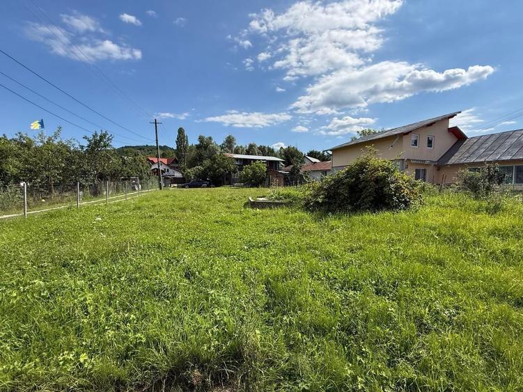 Teren Construcții intravilan de 617 mp, în Lac de Verde