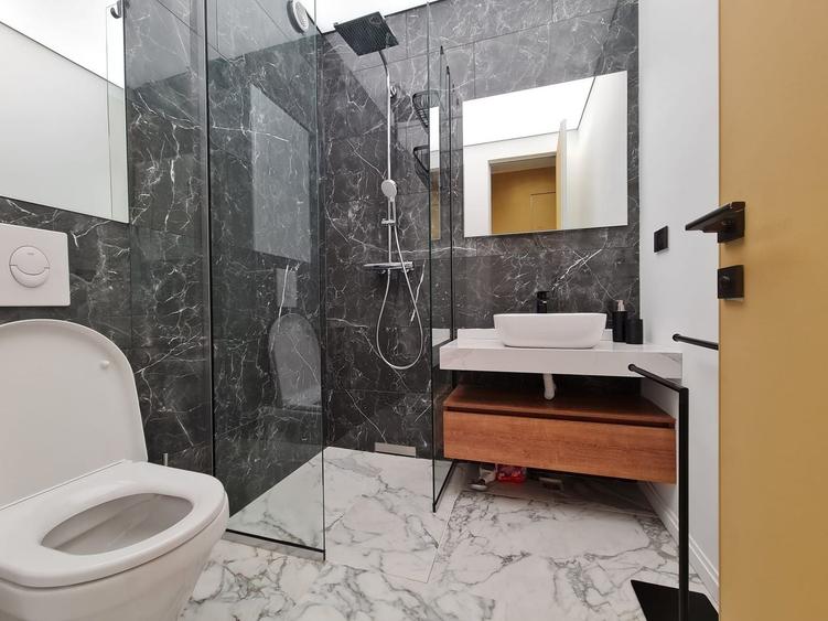 Apartament cu 3 camere decomandat în Arcul de Triumf