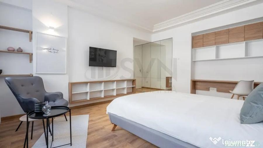 Apartament cu 6 camere decomandat în P-ța Universității