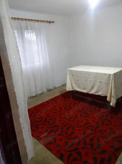 Casă cu 4 camere cu Teren 400 Mp în Malu (Godeni)