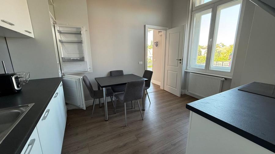 Apartament cu 3 camere, mobilat în Sinaia
