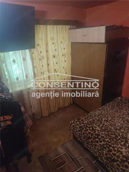 Apartament cu 3 camere decomandat în Micro 5