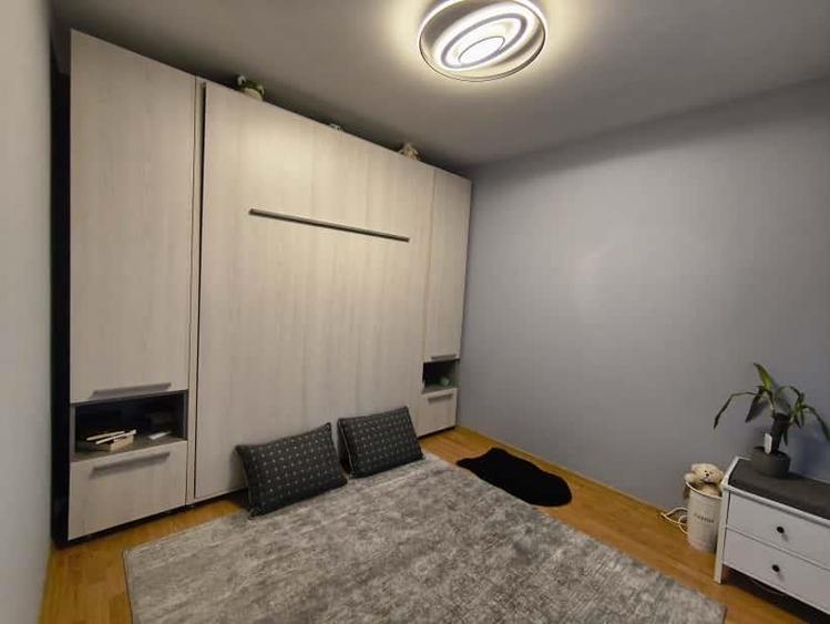 Apartament cu 2 camere semidecomandat, mobilat în 1848