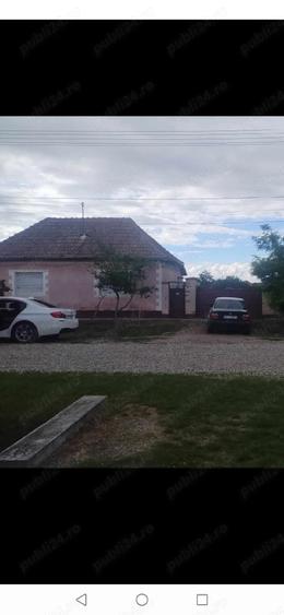 Casă cu Teren 1317 Mp în Central