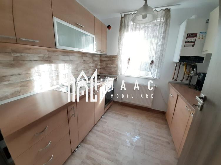 Casă individuală cu 6 camere cu Canalizare în Tineretului