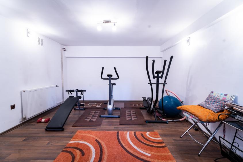 Casă individuală cu 5 camere cu Teren 1085 Mp în Vălișoara