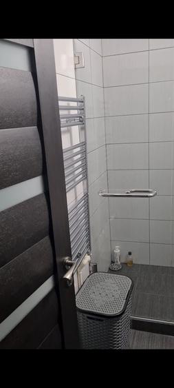 Apartament cu 2 camere semidecomandat în Prundu