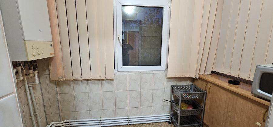 Apartament cu 2 camere decomandat în Buzaului